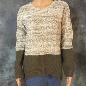 025. NWOT Crew neck sweater, Size Large C.A.S.L.O.N